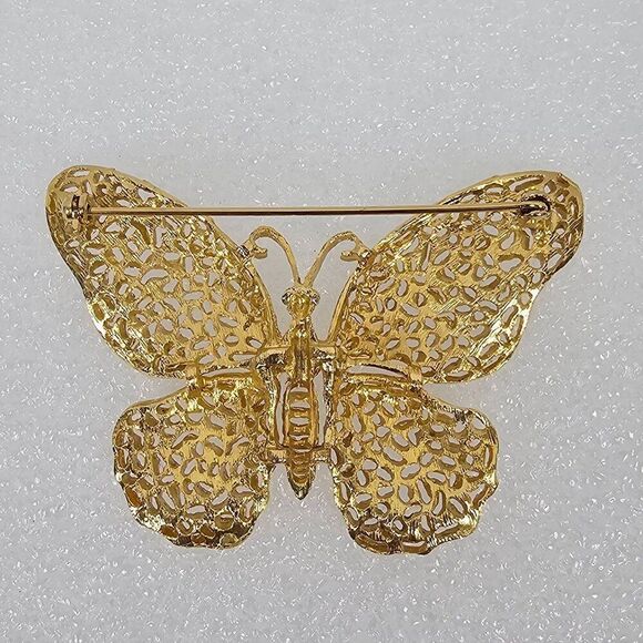 Vintage Butterfly White Enamel Brooch Pin Gold Tone Cut Out Open Work Ornate - Picture 3 of 8